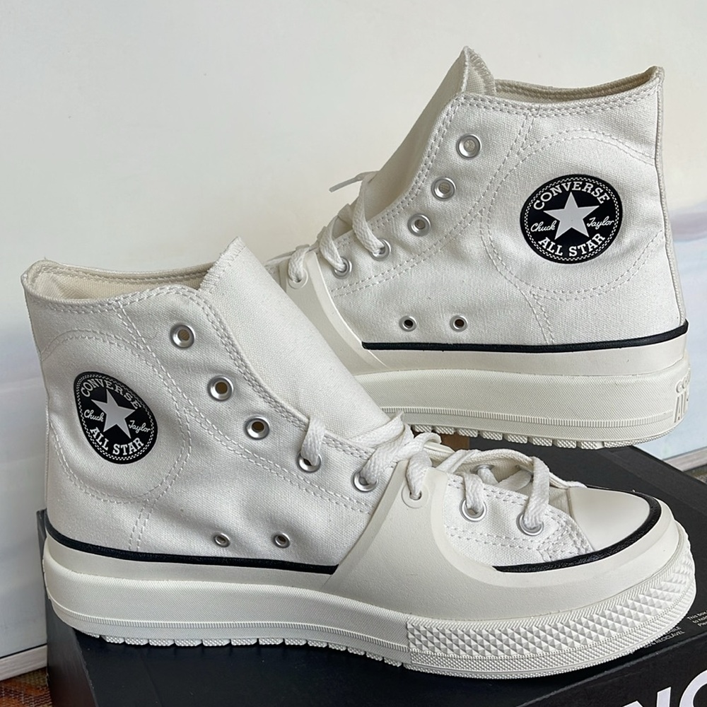 Converse Mens CTAS A02832C
CTAS CONSTRUCT HI VINTAGE WHITE/BLACK/EGRET
PLATFORMS - Picture 10 of 16